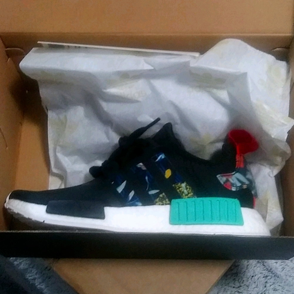 Brand new Adidas NMD R1 SIZE 7